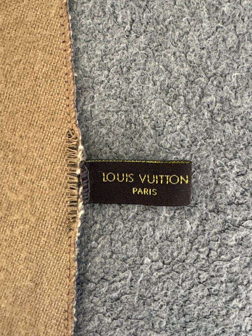 LV Louis Vuitton Paris Cashmere Silk Logomania Scarf Wrap - Picture 7 of 9